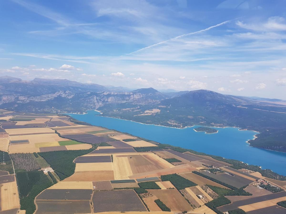 Logement Tout Confort Au Calme Entre Saint Tropez Et Les Gorges Du Verdon 르토로네 외부 사진