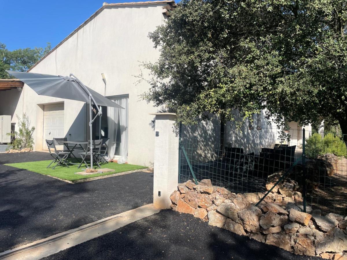 Logement Tout Confort Au Calme Entre Saint Tropez Et Les Gorges Du Verdon 르토로네 외부 사진