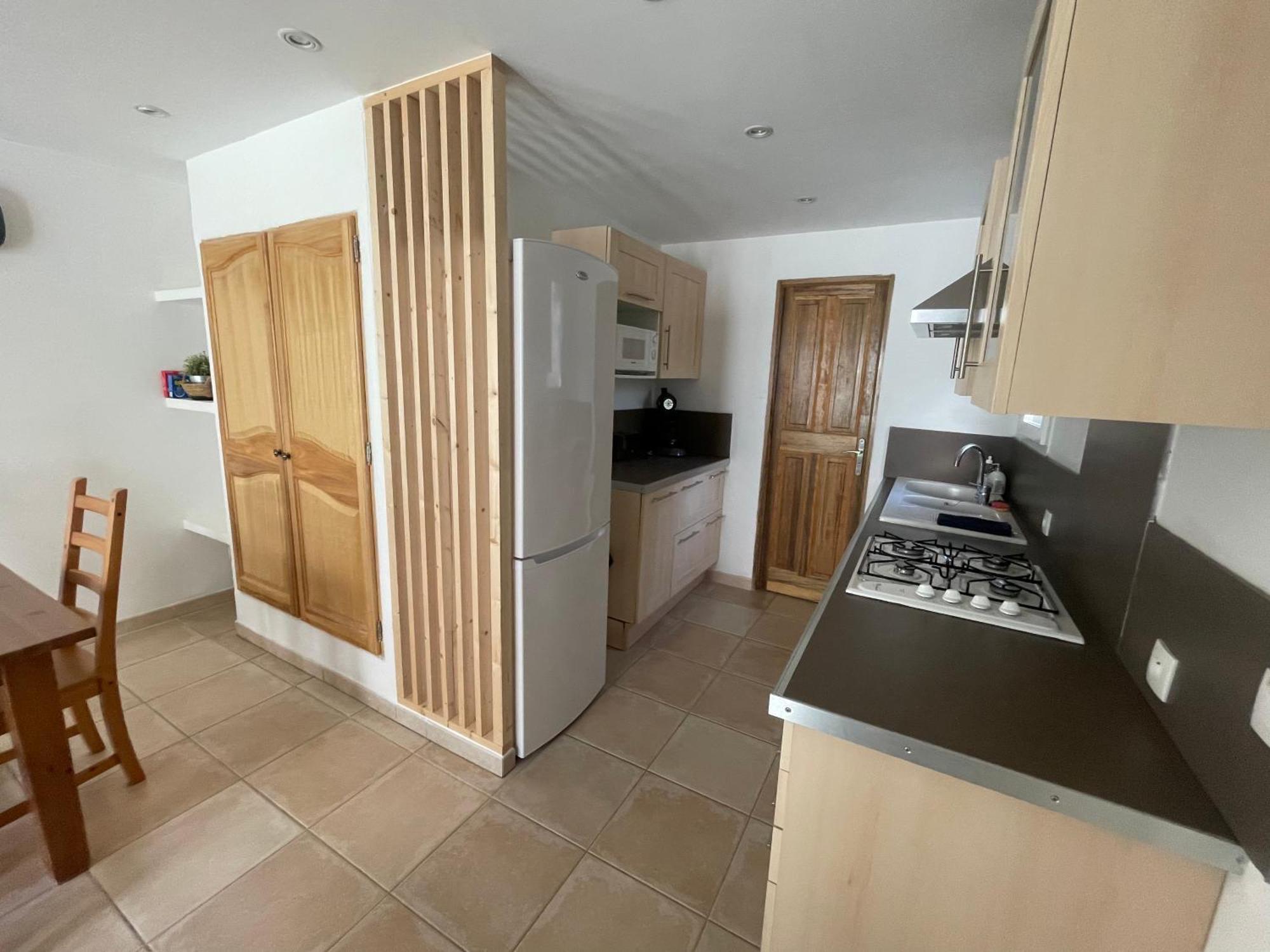 Logement Tout Confort Au Calme Entre Saint Tropez Et Les Gorges Du Verdon 르토로네 외부 사진